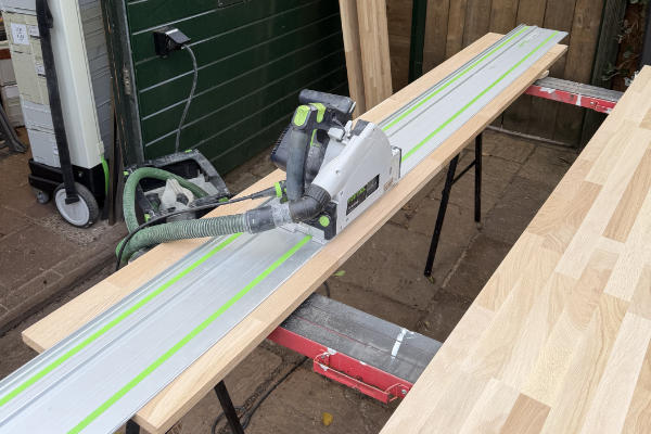 Eiken planken op maat voor boekenplank