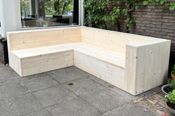 Loungeset precies passend in tuin
