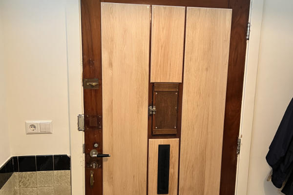 Jaren 30 deur geïsoleerd